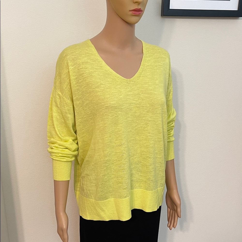 NWT Banana Republic Linen Blend V-Neck Sweater